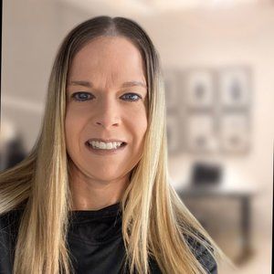 Meet your Posher, Lisa